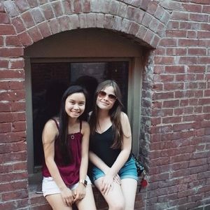 Meet your Posher, Olivia